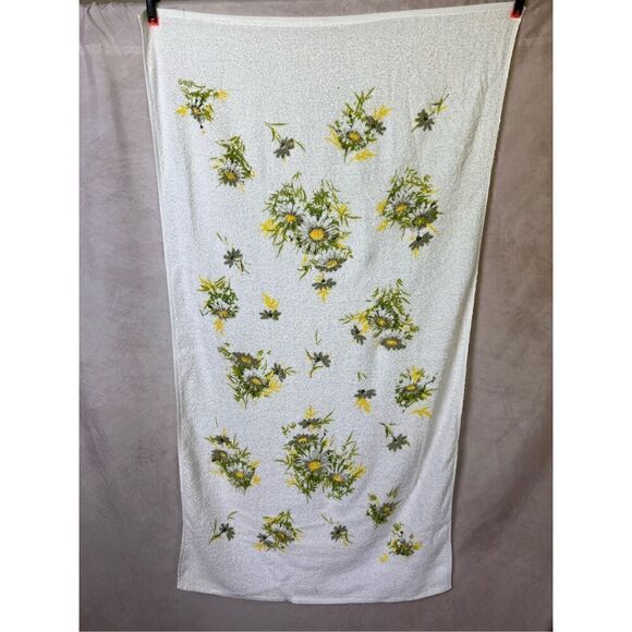 Vintage Bath Towel - Picture 1 of 5